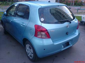 2005 Toyota Vitz Pictures