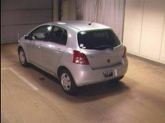 2005 Toyota Vitz Pictures