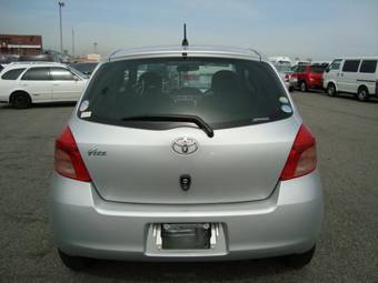 2005 Toyota Vitz Pictures