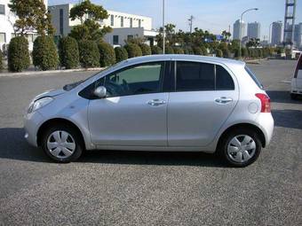 2005 Toyota Vitz Pictures