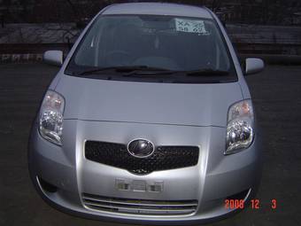 2005 Toyota Vitz Pictures