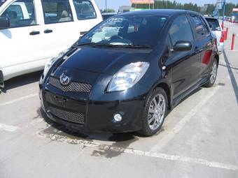 2005 Toyota Vitz Pictures