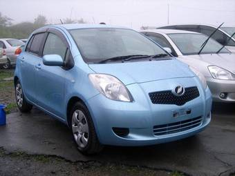 2005 Toyota Vitz Pictures