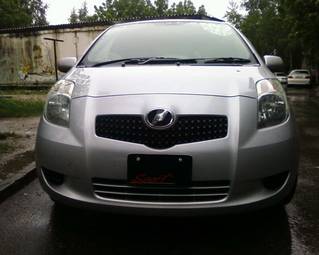 2005 Toyota Vitz Pictures