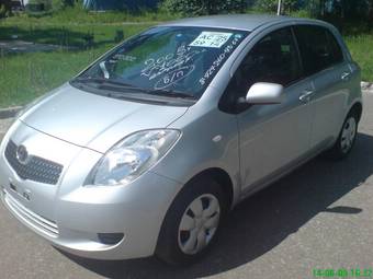 2005 Toyota Vitz Wallpapers