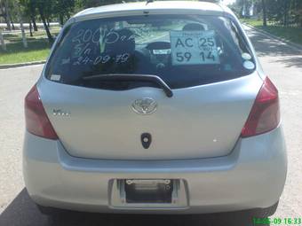 2005 Toyota Vitz Images