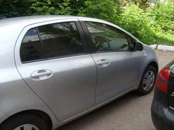 2005 Toyota Vitz Pictures