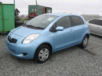 2005 Toyota Vitz Pictures