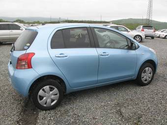 2005 Toyota Vitz Pictures