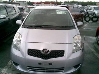 2005 Toyota Vitz Pictures