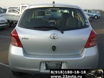 2005 Toyota Vitz Photos