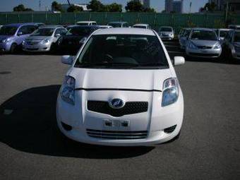 2005 Toyota Vitz Pictures