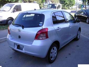 2005 Toyota Vitz Pictures