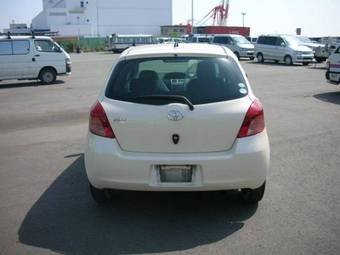 2005 Toyota Vitz Pictures