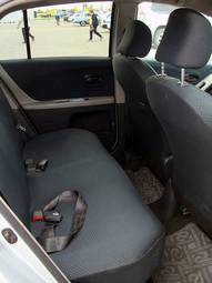2005 Toyota Vitz Pictures