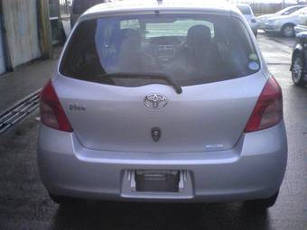 2005 Toyota Vitz Pictures