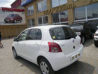 2005 Toyota Vitz Pictures