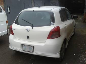 2005 Toyota Vitz Pictures
