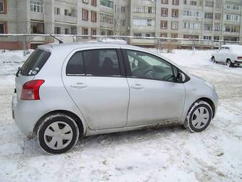 2005 Toyota Vitz Wallpapers