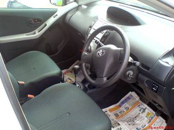 2005 Toyota Vitz Pictures