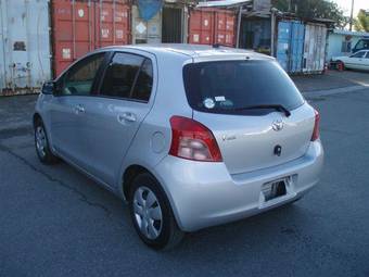 2005 Toyota Vitz Pictures