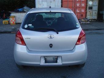 2005 Toyota Vitz Pics