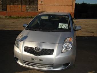 2005 Toyota Vitz Pictures