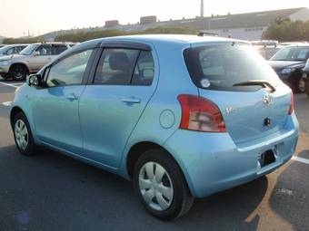 2005 Toyota Vitz Pictures