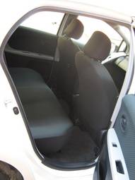 2005 Toyota Vitz Pictures