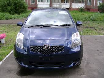 2005 Toyota Vitz Pictures