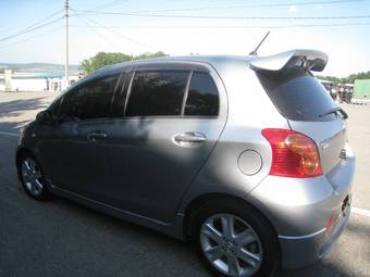 2005 Toyota Vitz Pictures