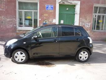 2005 Toyota Vitz Pictures