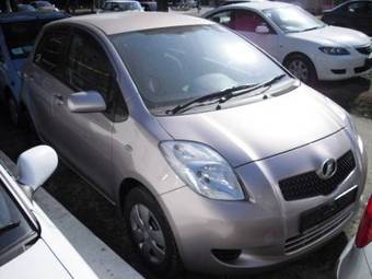 2005 Toyota Vitz Pictures