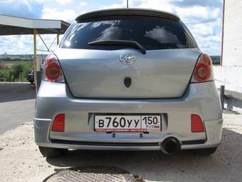 2005 Toyota Vitz Photos