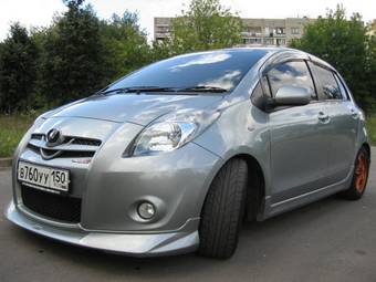 2005 Toyota Vitz Pictures