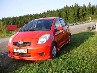 2005 Toyota Vitz Pictures