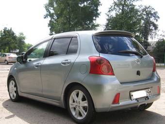 2005 Toyota Vitz Wallpapers