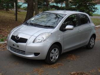 2005 Toyota Vitz Pictures