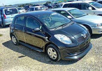 2005 Toyota Vitz Pictures