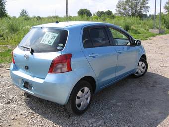 2005 Toyota Vitz Pictures