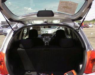 2005 Toyota Vitz Pictures