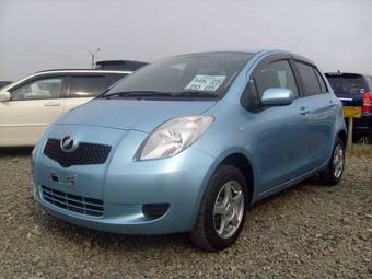 2005 Toyota Vitz Pictures