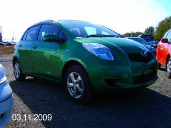 2005 Toyota Vitz Images