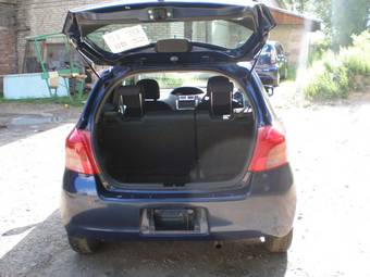 2005 Toyota Vitz Pictures