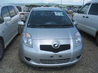 2005 Toyota Vitz Pictures