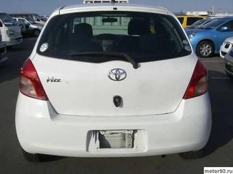 2005 Toyota Vitz Pictures