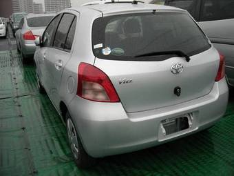 2005 Toyota Vitz Pictures