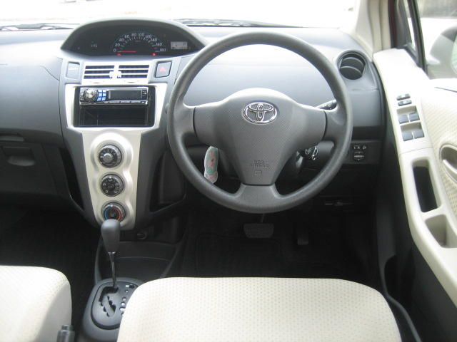 2006 Toyota Vitz