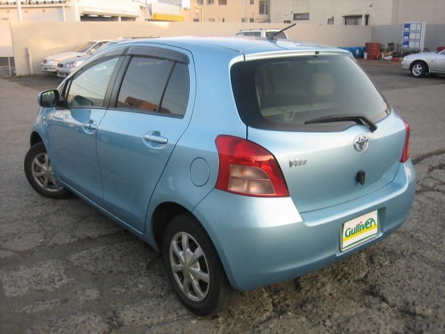2006 Toyota Vitz