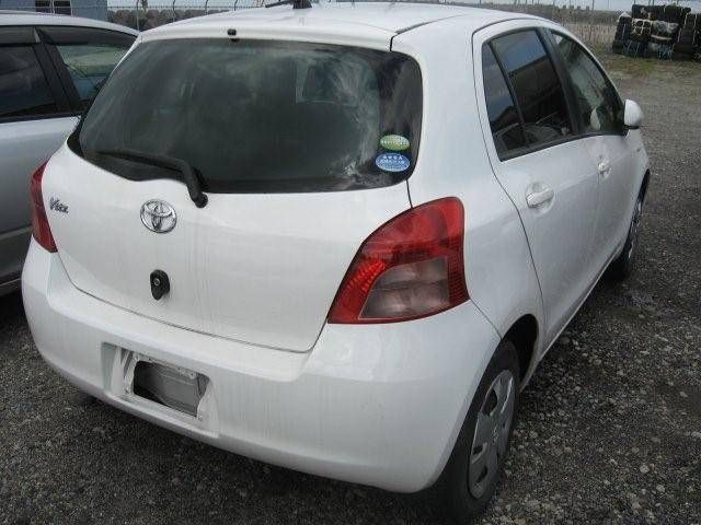 2006 Toyota Vitz
